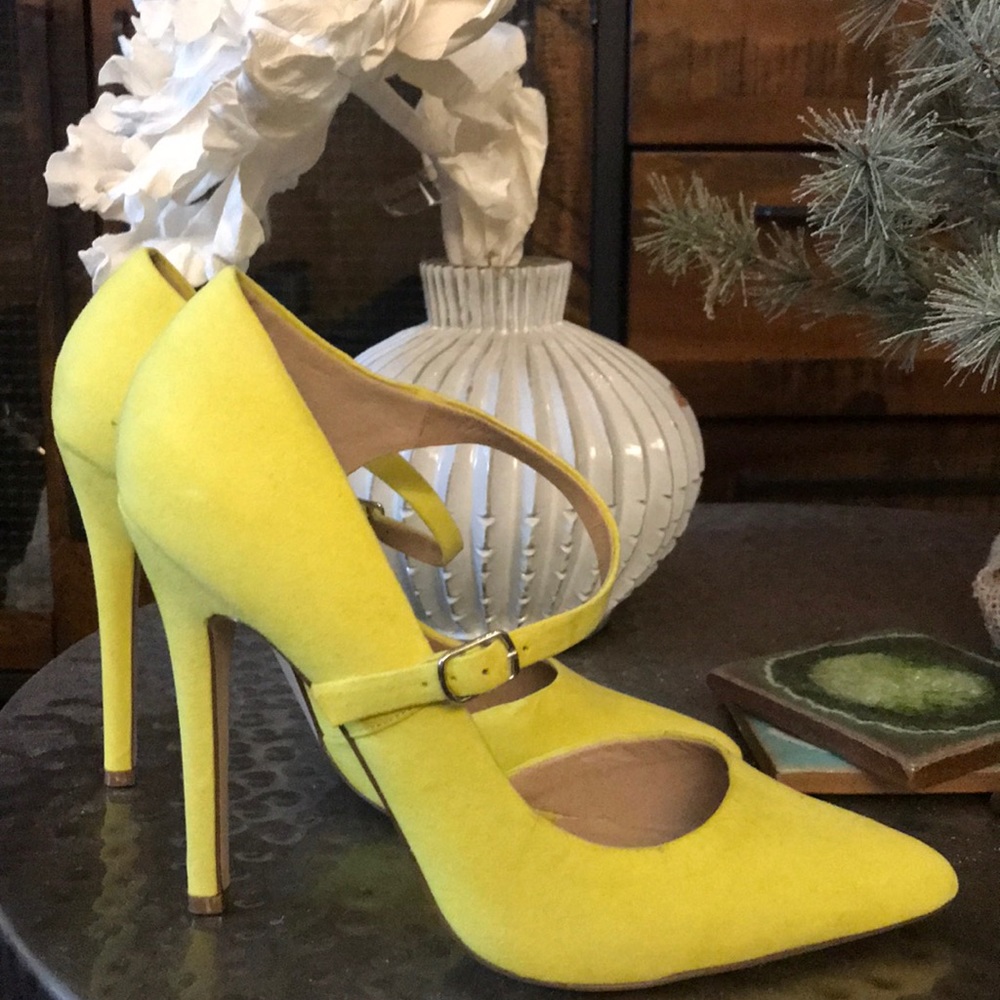 Bright Yellow 3in Heel Shoe